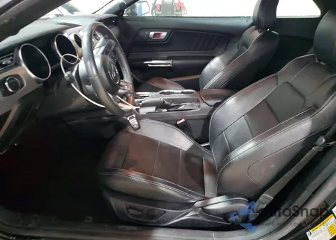 2023 Ford Mustang z USA, uszkodzony, nr VIN 1FATP8UH4P5109443